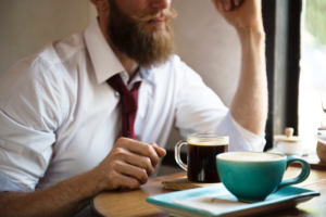 Grand buveur de café : moins de risque de pancréatite